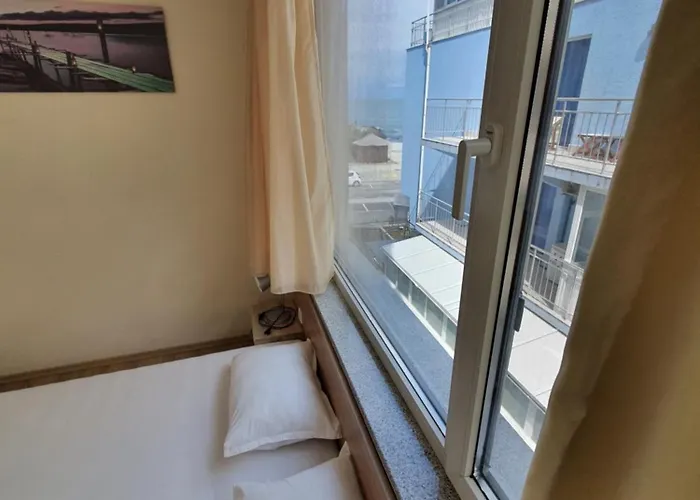 таня 10 Apartment